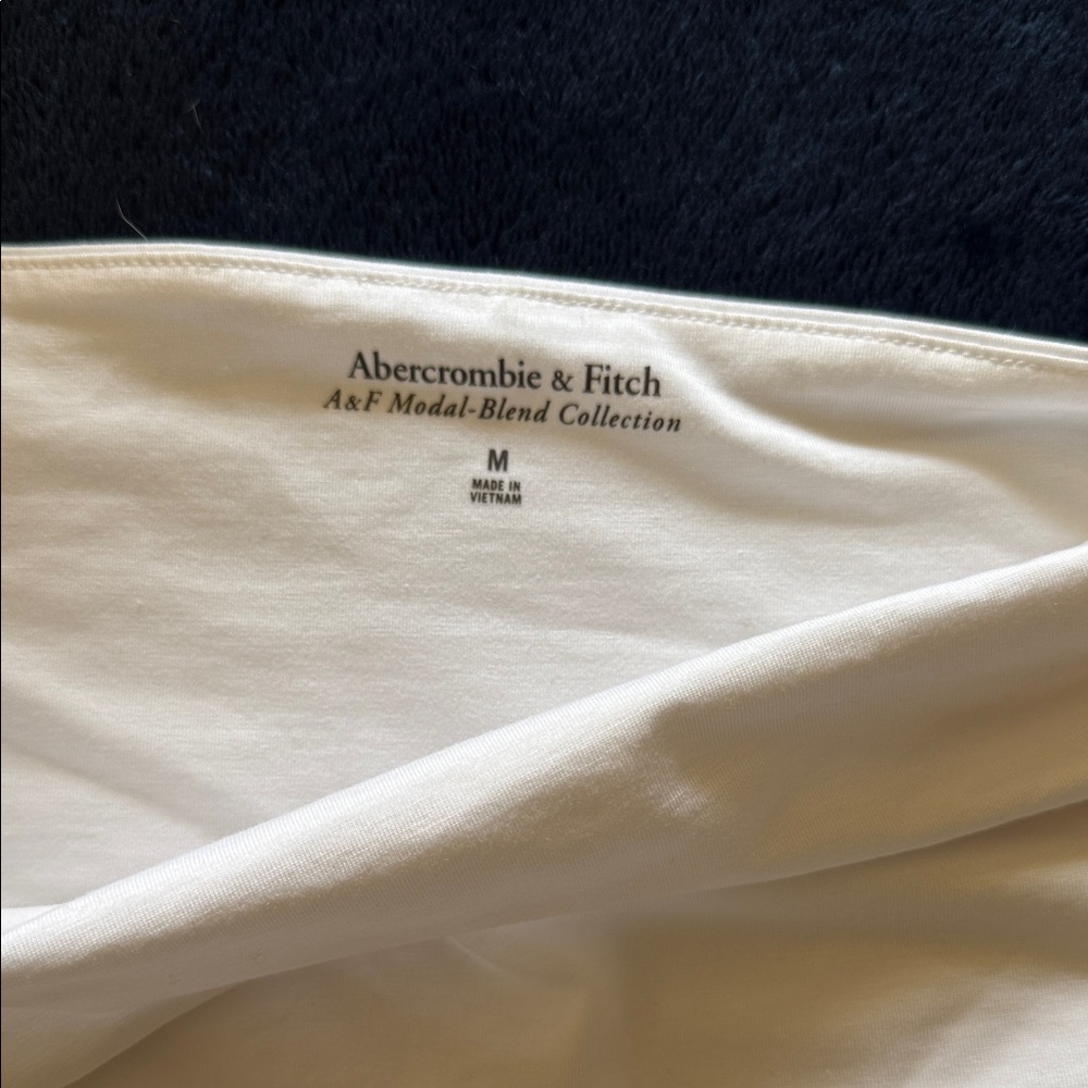 Abercrombie & Fitch white Modal-Blend Tee - Picture 3 of 4